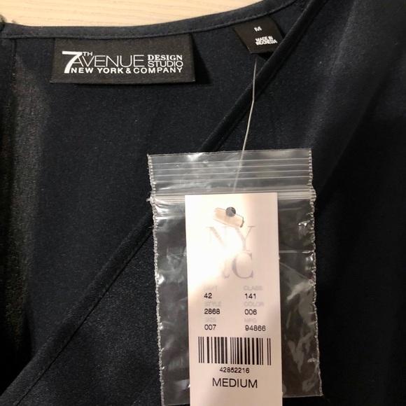 Dress - Picture 3 of 3